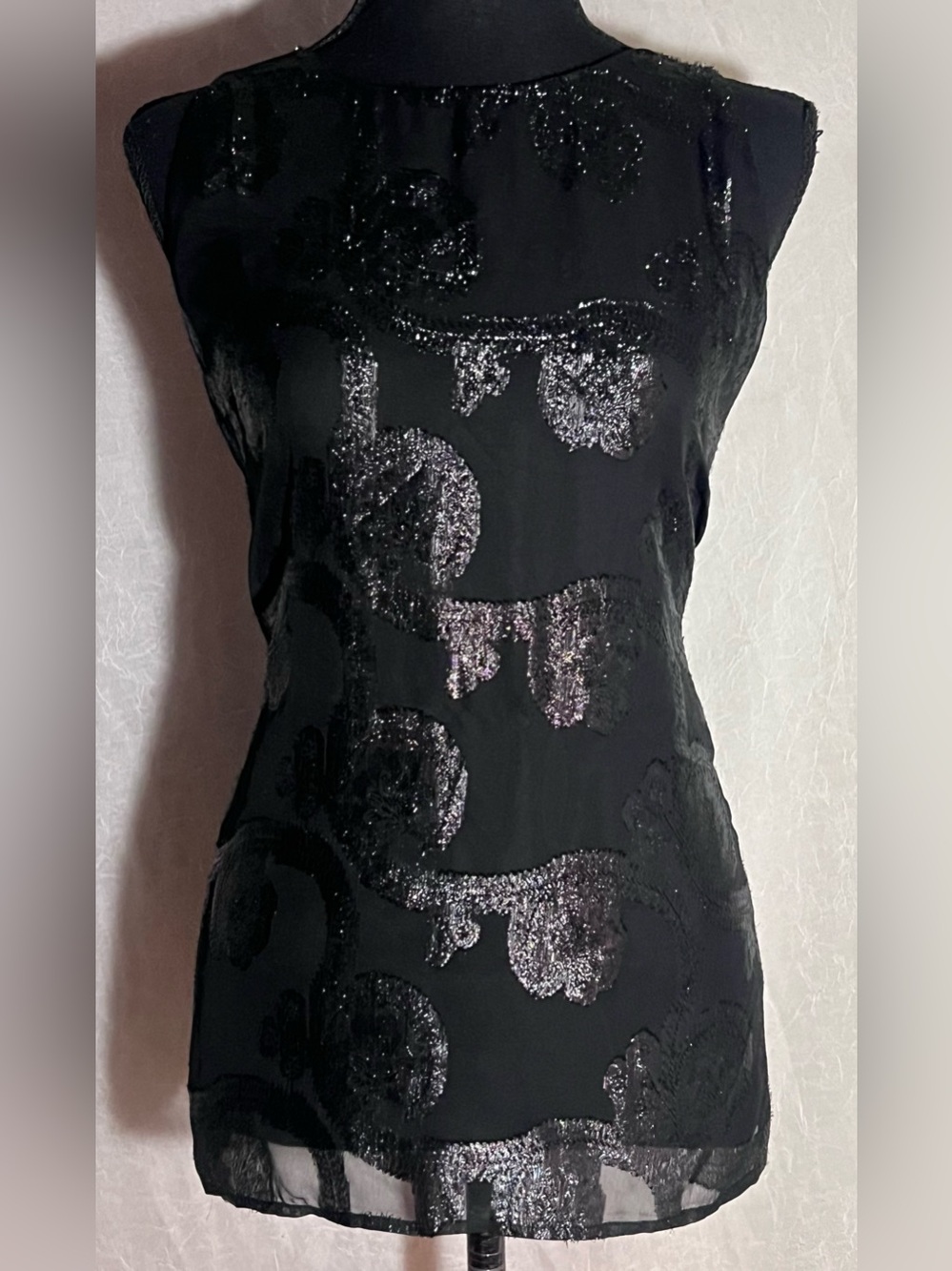 Adrienne Vittadini Black sleeveless top with elegant metallic detail